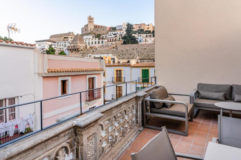 Es Palauet New duplex in Ibiza center with Dalt Vila views ...