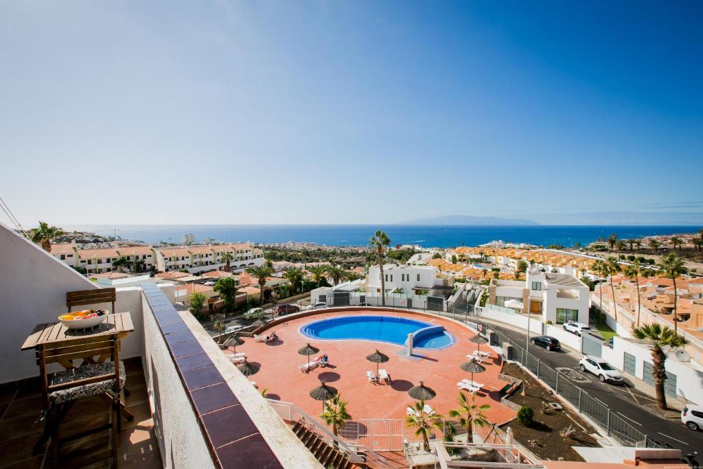 Bazén v ubytování 404 Colina Blanca Vista al Mar y WIFI nebo v jeho okolí
