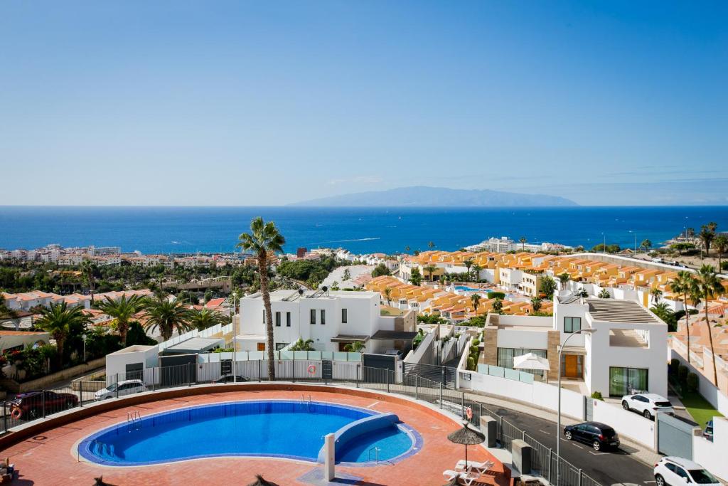 Bazén v ubytování 404 Colina Blanca Vista al Mar y WIFI nebo v jeho okolí