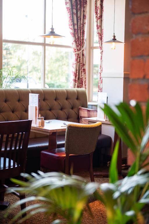 Toby Carvery Strathclyde, M74 J6 by Innkeeper's Collection photo