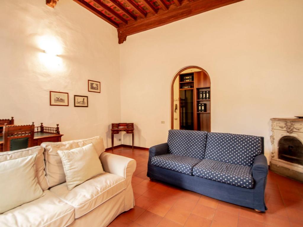 Et sittehjørne på Apartment San Felice by Interhome