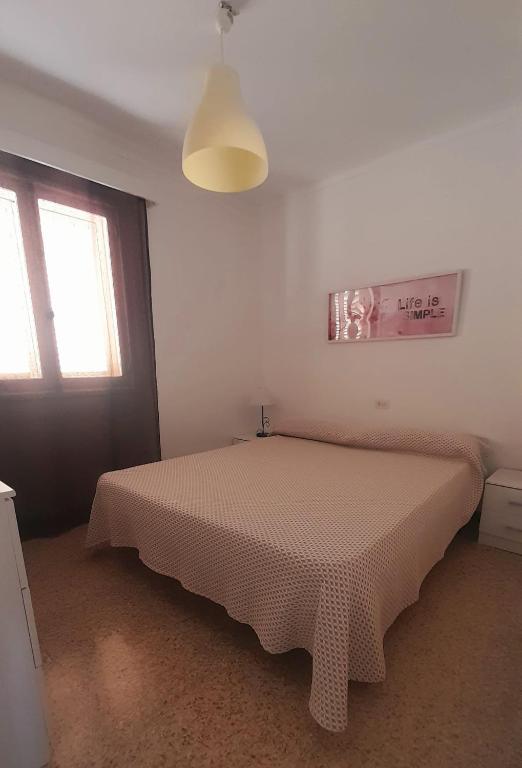 Apartamento Jamila Beach Front Alcudia, Spain - Booking.com