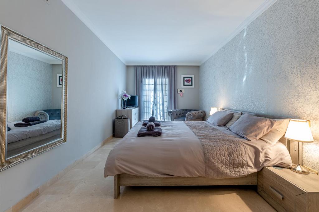 Fotografie z fotogalerie ubytování Townhouse in Aloha Pueblo with views v destinaci Marbella