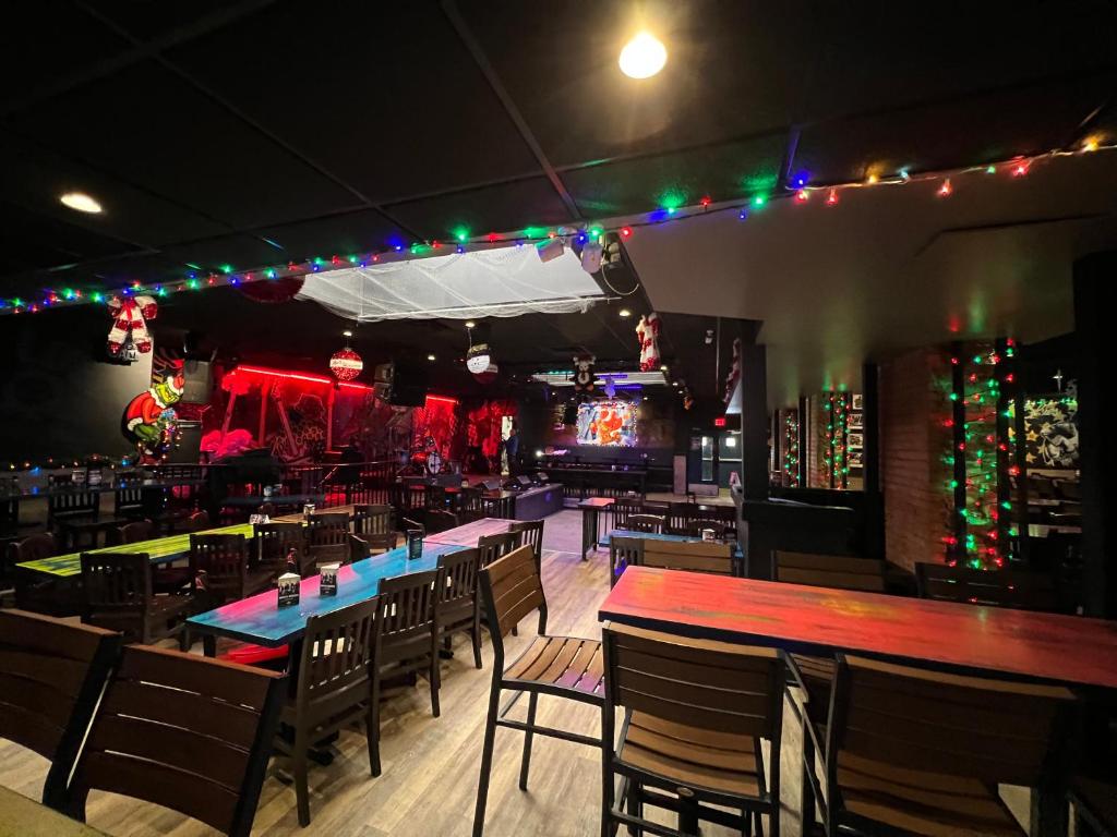 Commercial Hotel - Resim 18