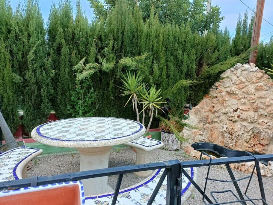 Vonkajšia záhrada v ubytovaní Beautiful quiet house with private pool in City of Music Lliria,22 minutes from valencia