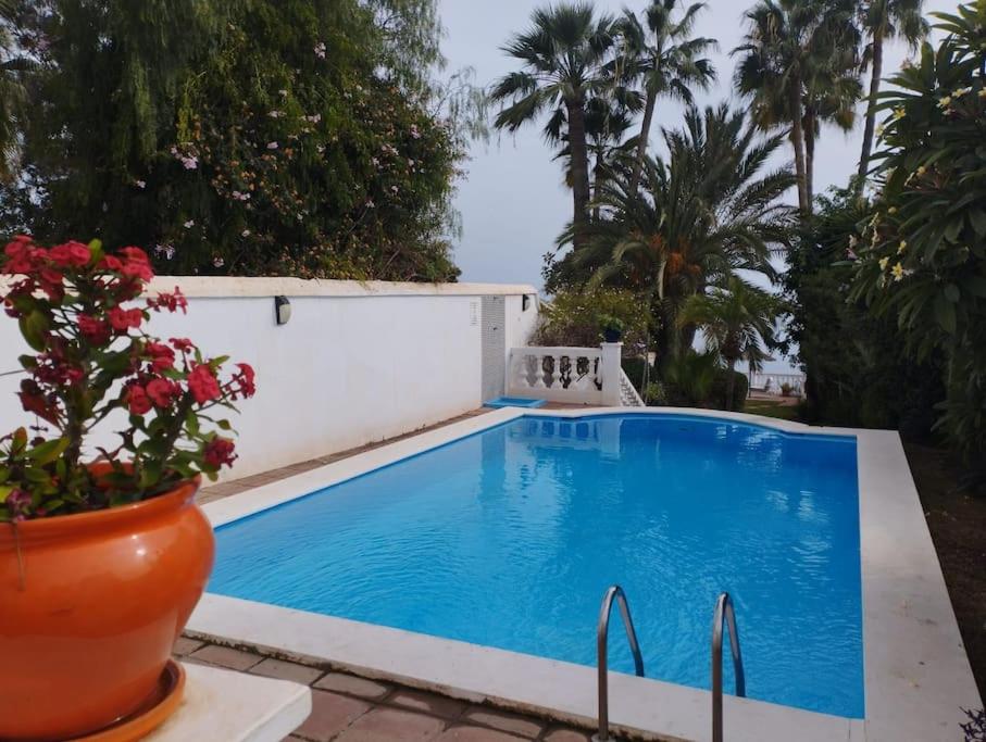 Fotografia z galérie ubytovania Beautiful 2 bedroom in Calle Carabeo, Nerja v destinácii Nerja