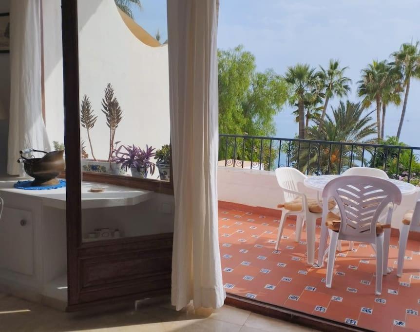 Fotografia z galérie ubytovania Beautiful 2 bedroom in Calle Carabeo, Nerja v destinácii Nerja