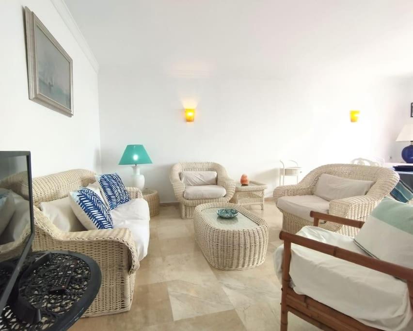 Fotografia z galérie ubytovania Beautiful 2 bedroom in Calle Carabeo, Nerja v destinácii Nerja