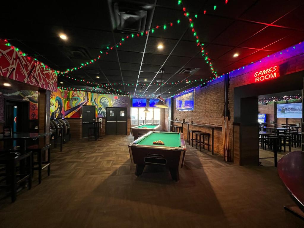 Commercial Hotel - Resim 14