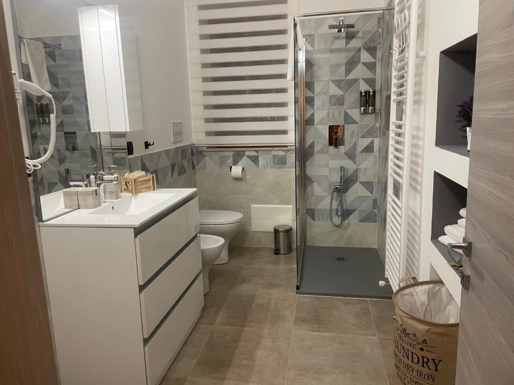 Kúpeľňa v ubytovaní HappyHome Bilocale centro storico Rivarolo Canavese