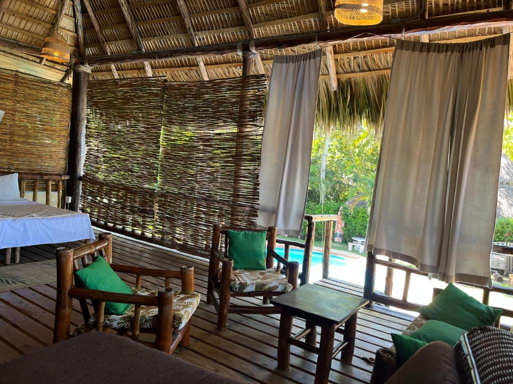 Posezení v ubytování Cabarete Ecolodge Maravilla Beachfront,Encuentro, Surf, Kite