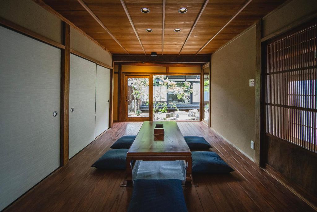 Fotografie z fotogalerie ubytování Castle Town Contemporary Ryokan 天籟 - TENRAI - v destinaci Takahashi