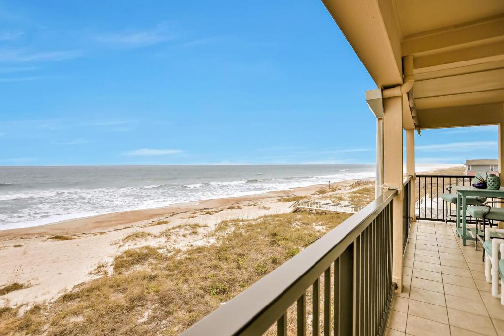 a balcony with a view of the beach at 306 Coral Sands in Fernandina Beach