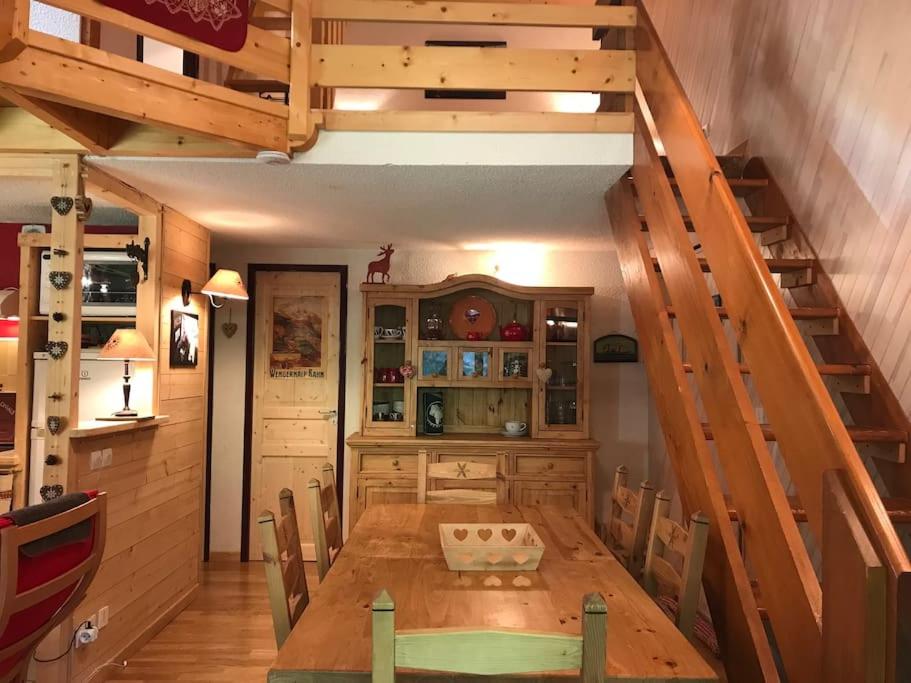 Kuchyňa alebo kuchynka v ubytovaní Appartement 65m2 esprit Chalet. Parking. Balcon