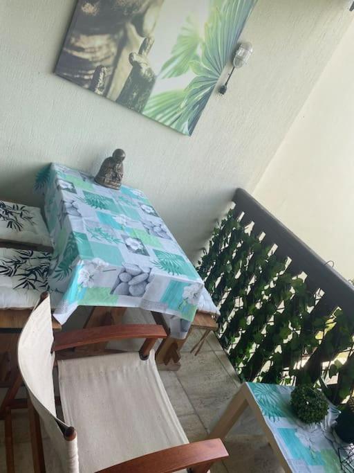 Zdjęcie z galerii obiektu Un petit coin de paradis beau 2 pièces w mieście Gréolières