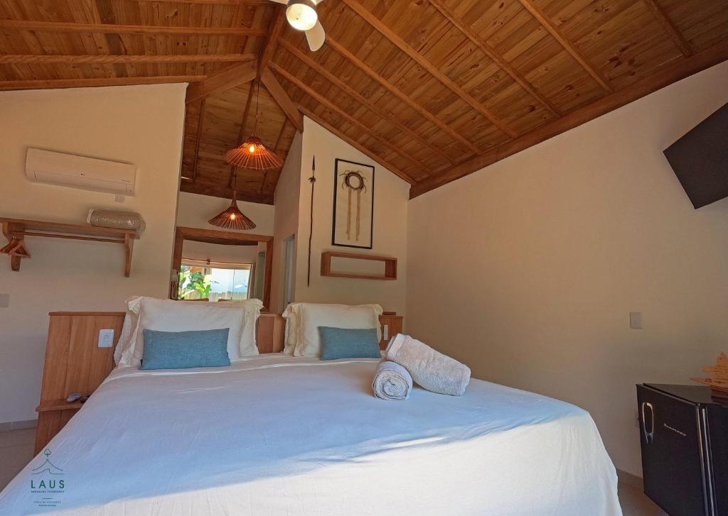 Postel nebo postele na pokoji v ubytování LAUS Bangalôs Experience - Piscina Privativa - Praia de Algodões - Península de Maraú - Bahia