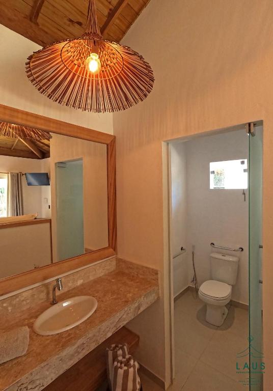 Koupelna v ubytování LAUS Bangalôs Experience - Piscina Privativa - Praia de Algodões - Península de Maraú - Bahia