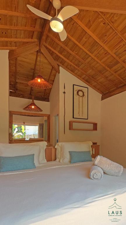 Postel nebo postele na pokoji v ubytování LAUS Bangalôs Experience - Piscina Privativa - Praia de Algodões - Península de Maraú - Bahia