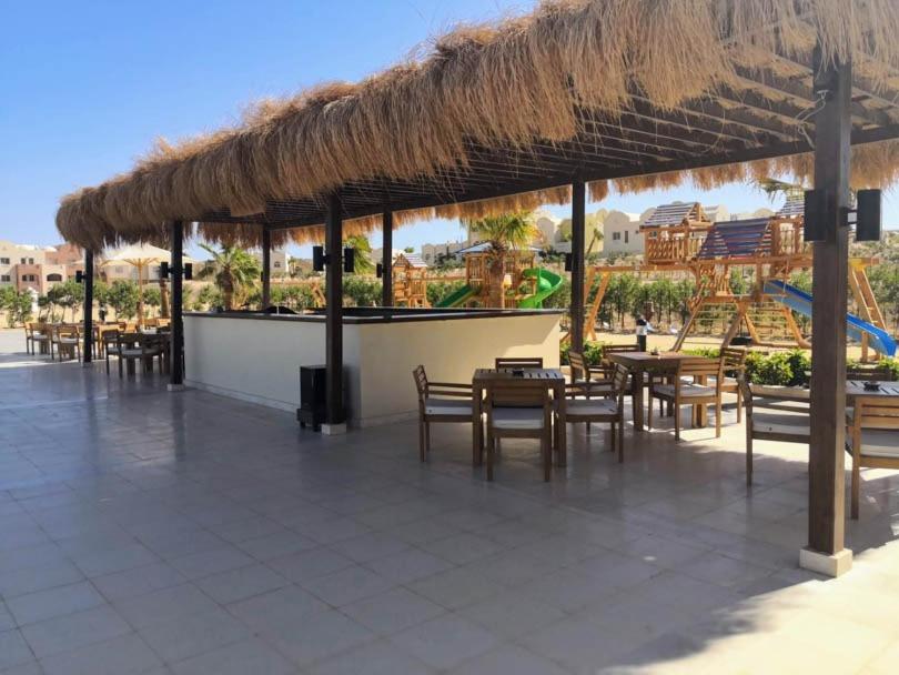 A restaurant or other place to eat at Makadi heights luxury complex