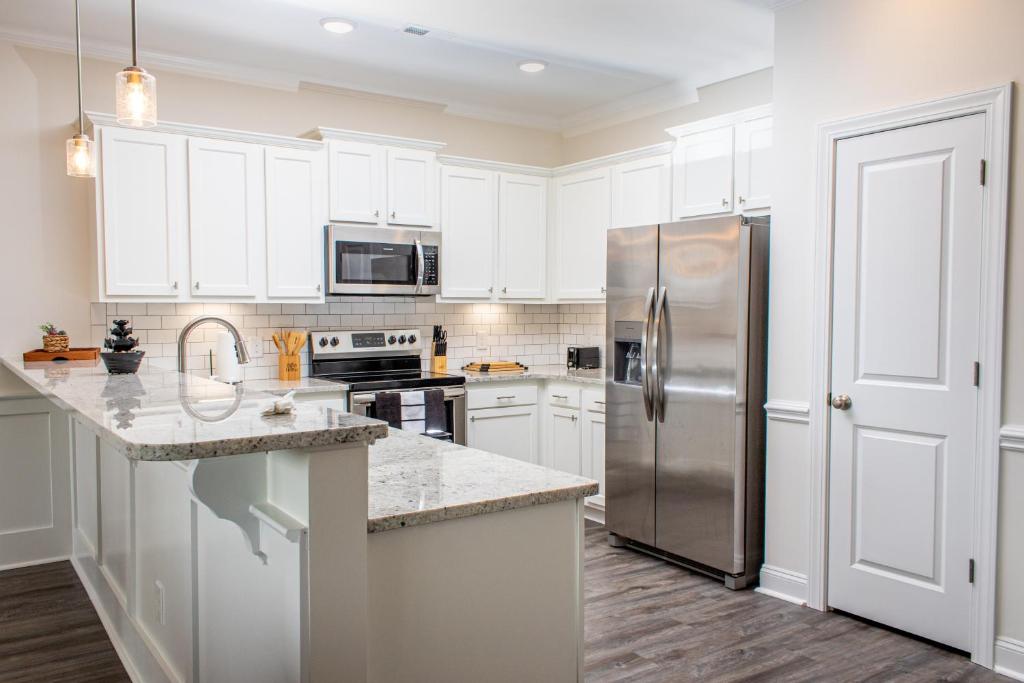 The Pirates Cove BRAND NEW LUXURY HOME
