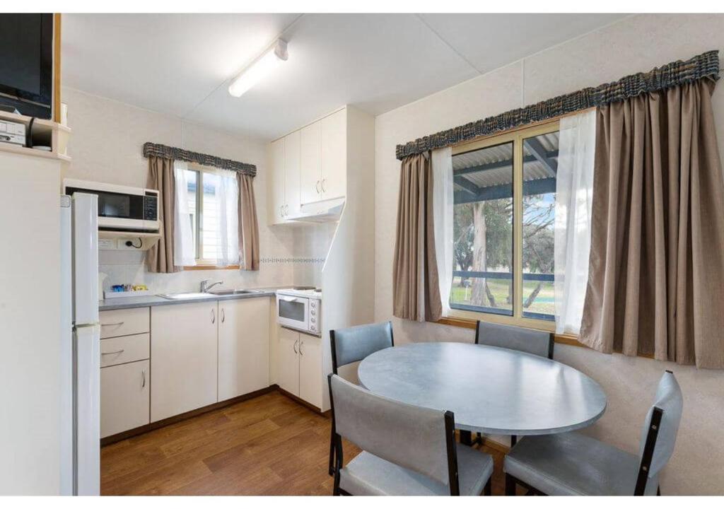Discovery Parks - Coffin Bay - 标准2卧室客舱 - 睡觉6