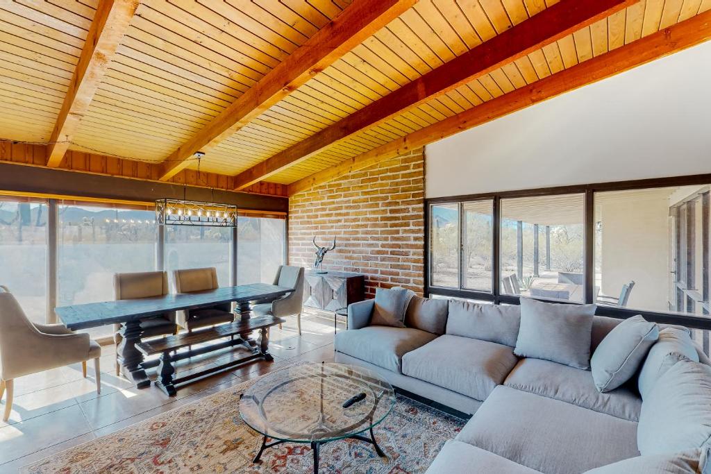Sunrock on 8 Acres