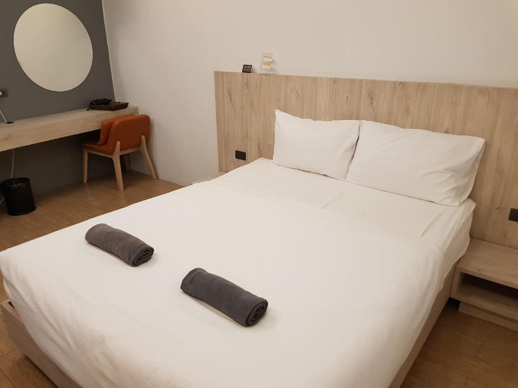 Postel nebo postele na pokoji v ubytování All day hostel at BTS Bang Chak