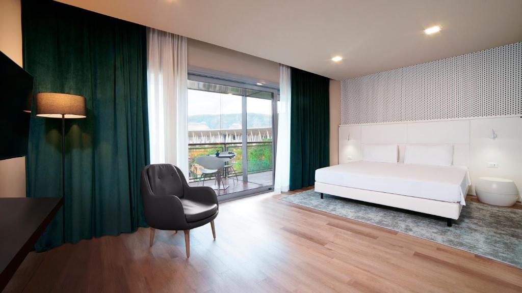 voco Nola - Naples Vulcano Buono by IHG - Junior King Suite With Vulcano Buono Square View