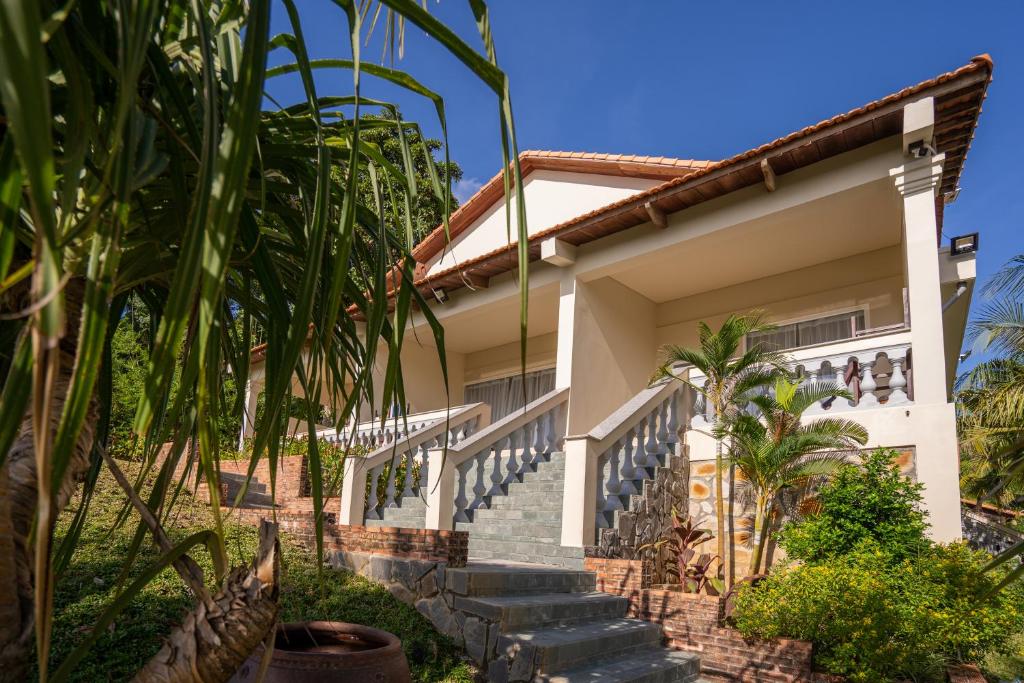 Sea Sense Resort - 12