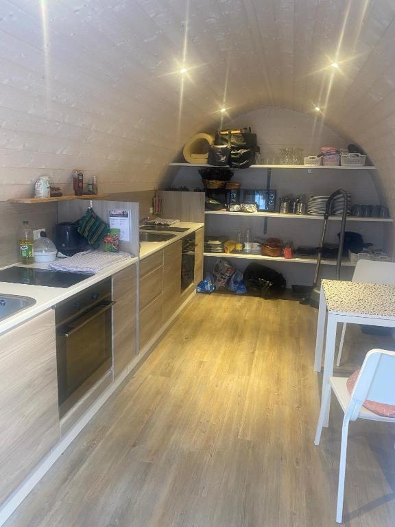 Kuchyň nebo kuchyňský kout v ubytování Naturhytter