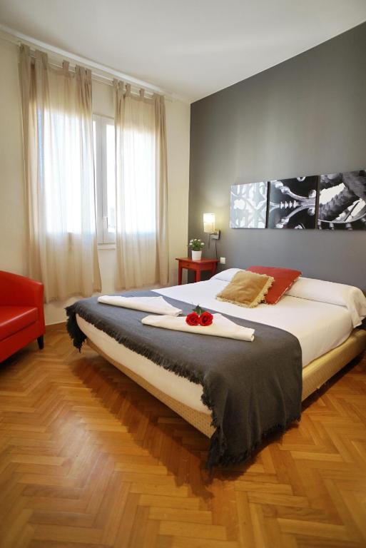 Barcelona4Seasons II - Three-Bedroom Apartment