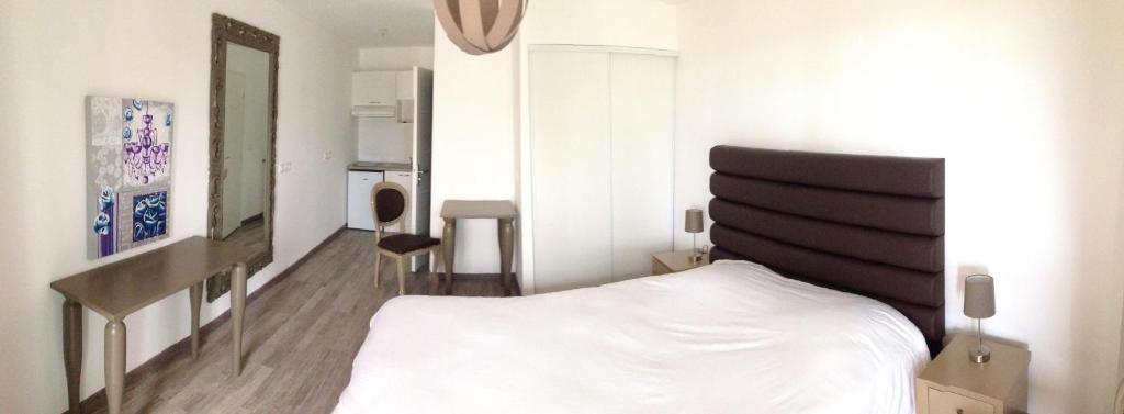 Adonis Aix en Provence - Resim 32