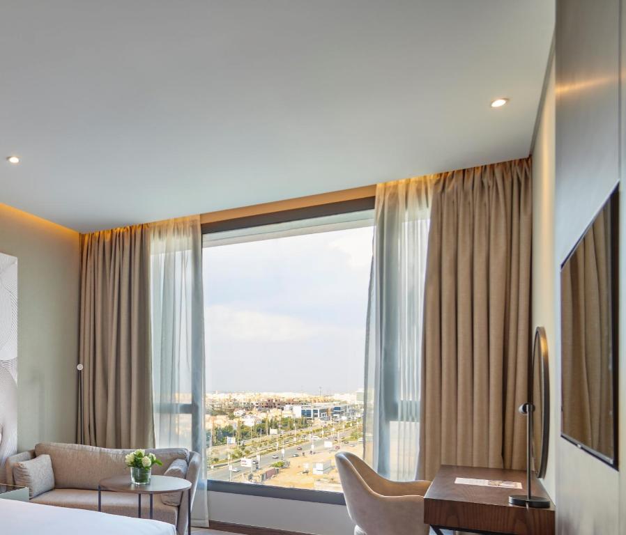 Postel nebo postele na pokoji v ubytování Crowne Plaza - West Cairo Arkan by IHG