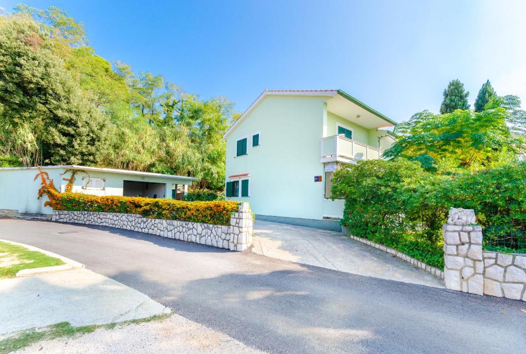 Budova, v ktorej sa apartmán nachádza
