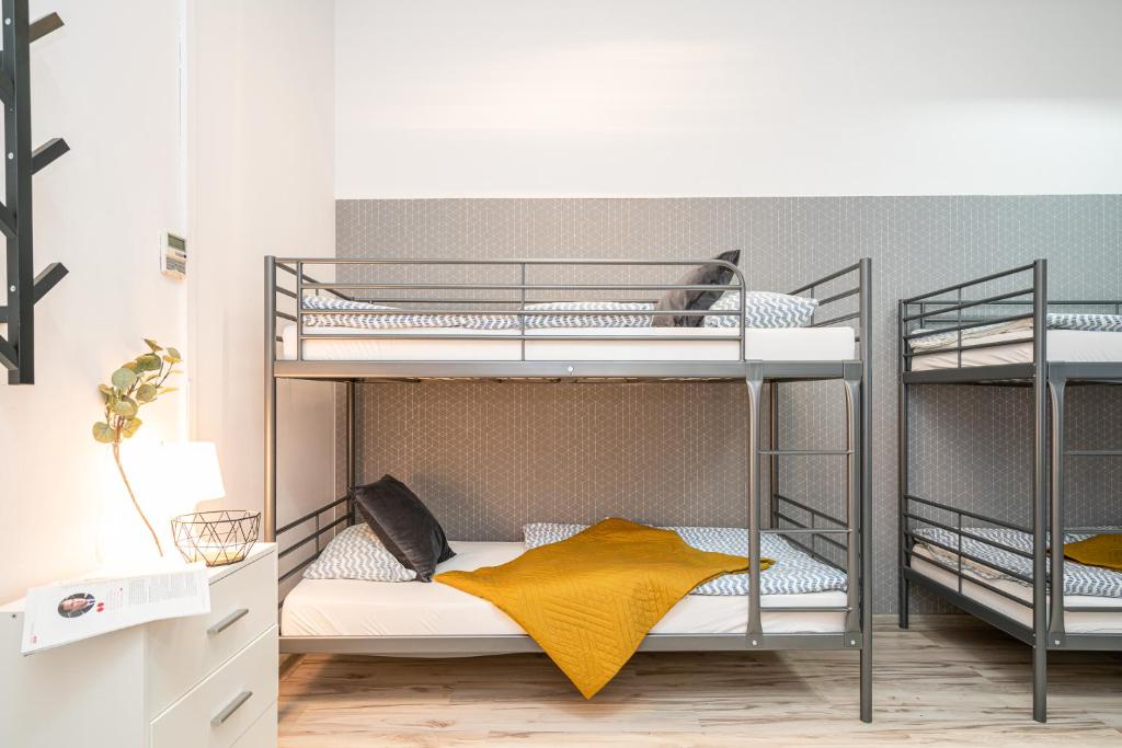 Absynt Hostel Wrocław - Sextuple Room