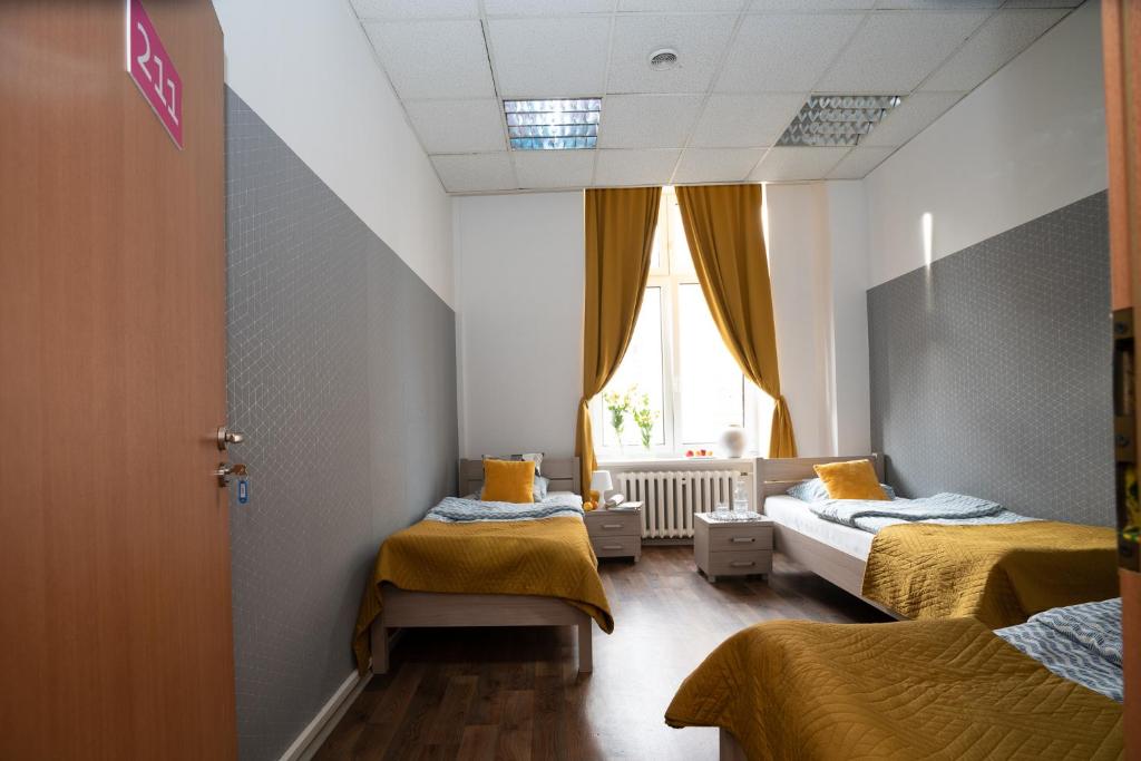 Absynt Hostel Wrocław - Classic Triple Room