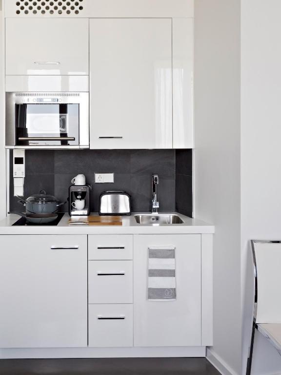 VISIONAPARTMENTS Otto-Braun-Strasse - contactless check-in - Studio With Balcony
