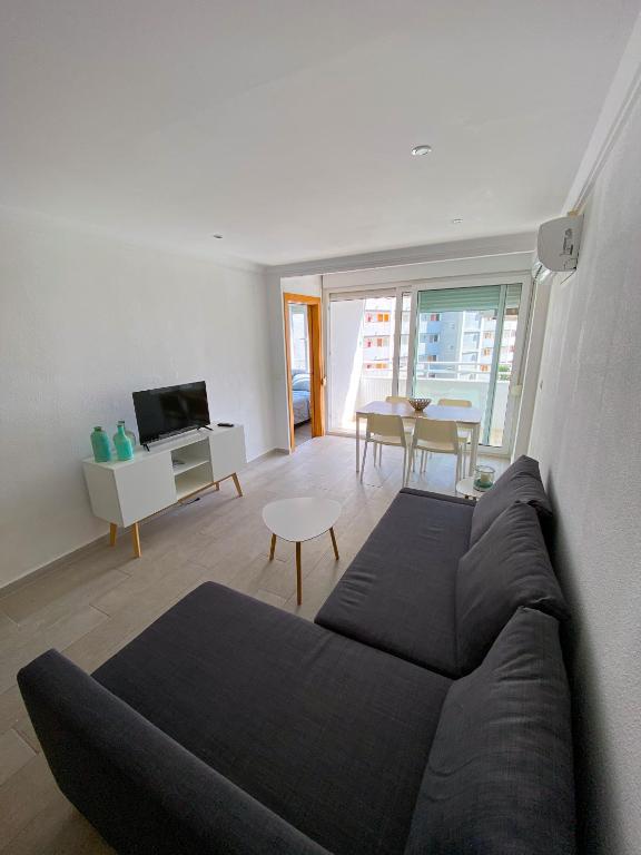 Fotografia z galérie ubytovania Apartamento Moderno Cerca de la Playa - Residencial AguaViva v destinácii Benidorm