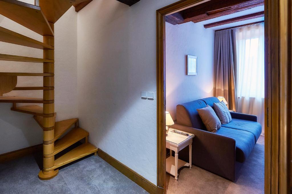 Relais & Châteaux La Maison Des Têtes - 复式家庭间 - 带楼梯