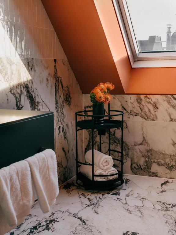 ウィーンにあるWELTWIEN Luxury Art Apartments & Free Parkingのギャラリーの写真