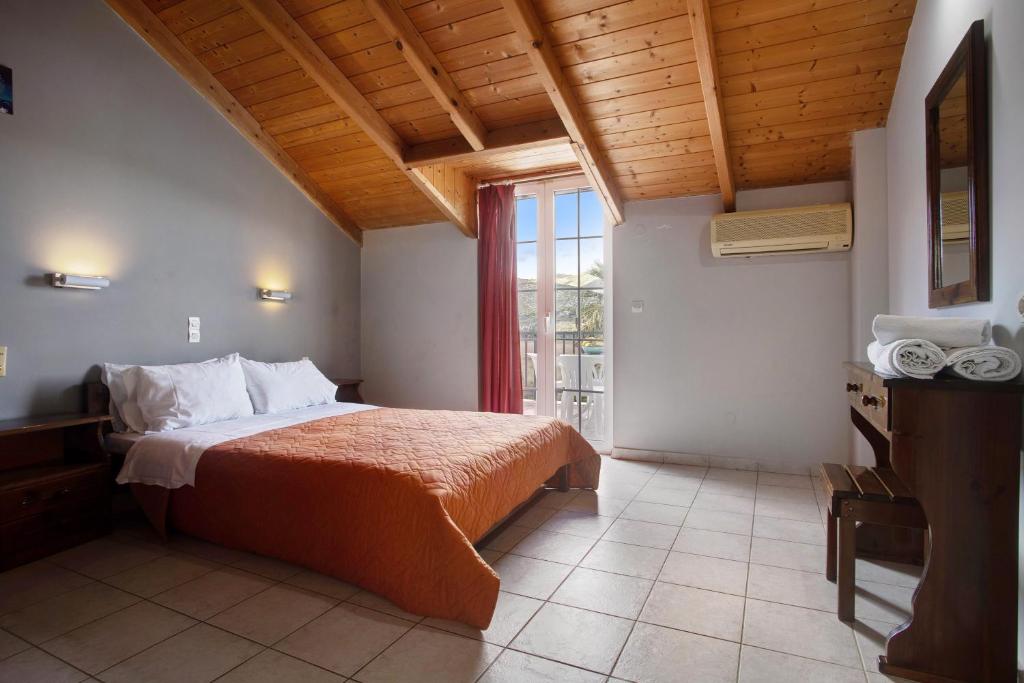 Postel nebo postele na pokoji v ubytování Dolphin Apartment Sea View 12