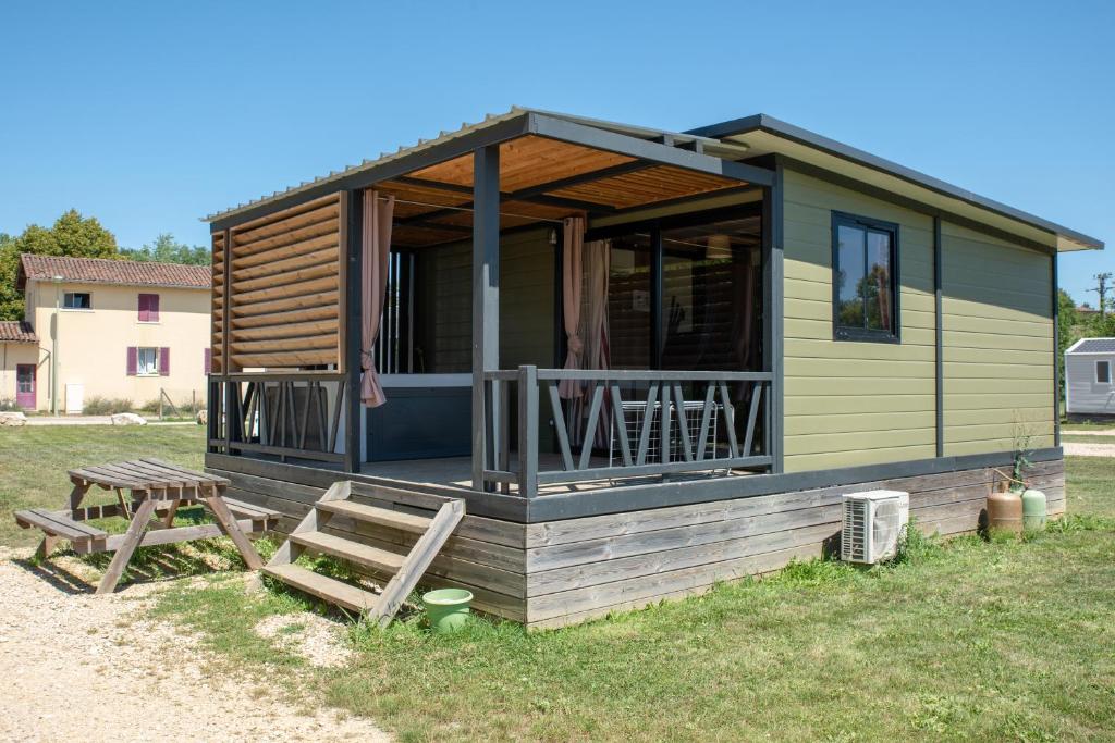 Camping du Sevron - Two-Bedroom Chalet