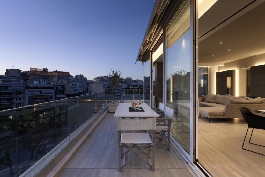 Balkón alebo terasa v ubytovaní Über Lux 2 BR New Penthouse with Acropolis View
