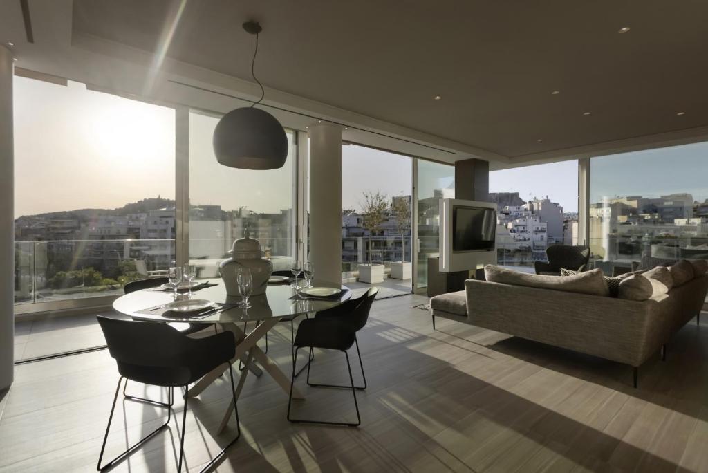 Posedenie v ubytovaní Über Lux 2 BR New Penthouse with Acropolis View