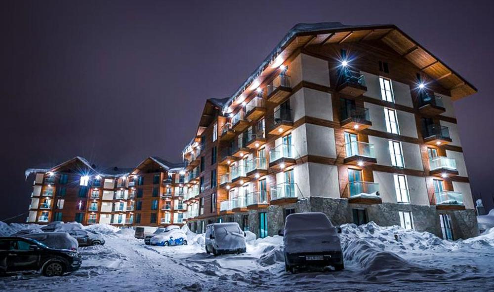 New Gudauri Loft 2 Apartments saat musim dingin