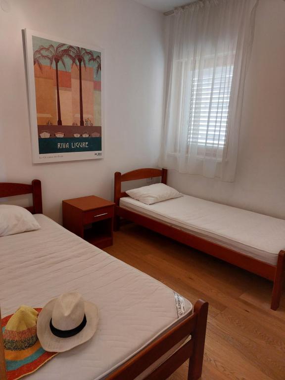 Apartment-Hotel Vila Petrovic-Becici - Apartment With Terrace And Sea View
