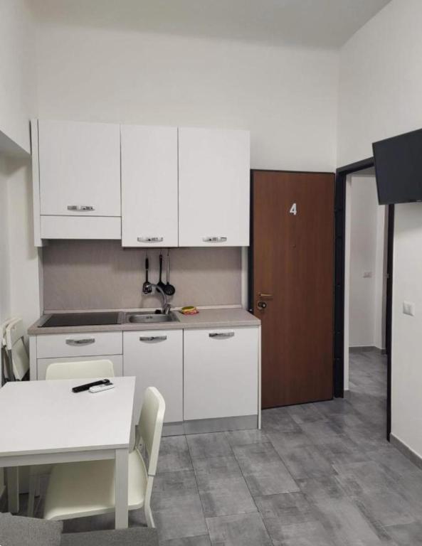 A kitchen or kitchenette at Masco apartments
