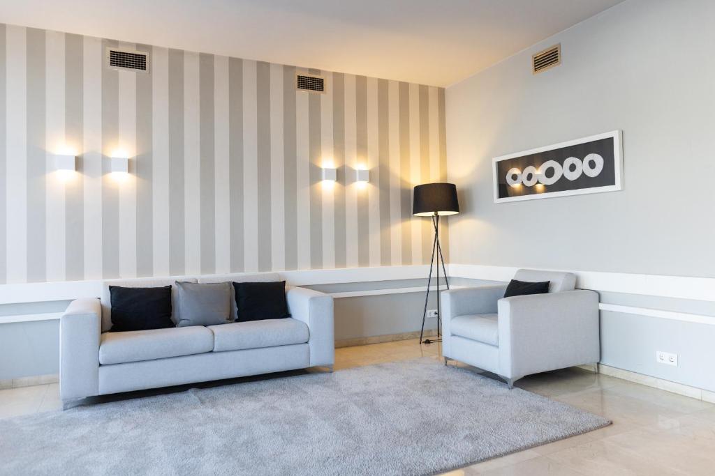 Posezení v ubytování Hotel Can Pamplona