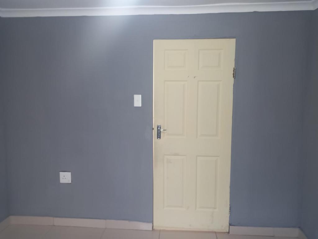 Pavlin guest house, Chatsworth (updated prices 2024)