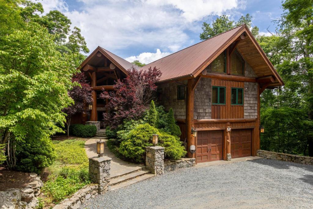 Big Bear Lodge at Eagles Nest, Banner Elk (updated prices 2024)